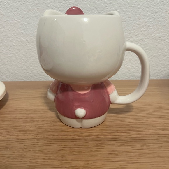 Hello Kitty Full Body Mug - Picture 2 of 8